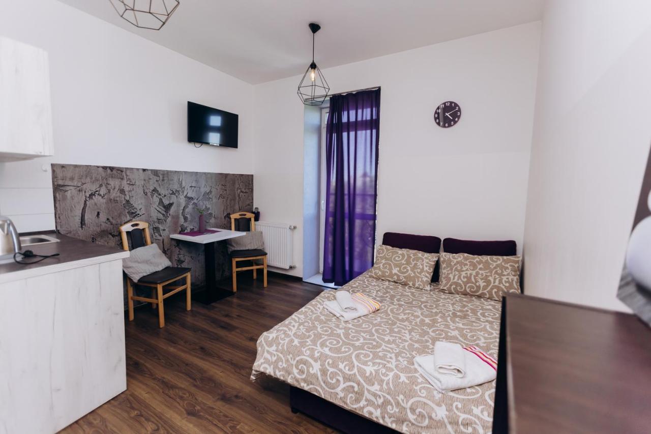 Нові Apartments Біля Жд Вокзалу Iwano-Frankiwsk Exterior foto